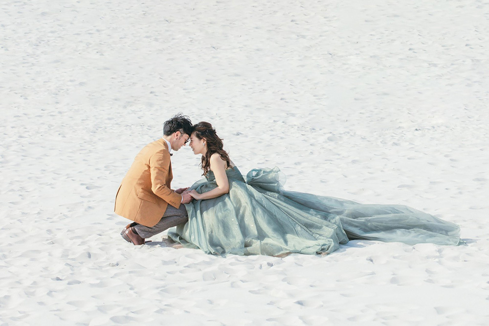 静岡フォトウエディングのフィーノスタイルで撮影した親水広場ふぃしゅーなの新郎新婦