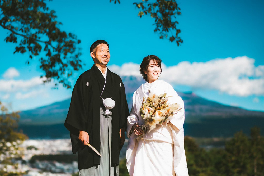 静岡フォトウエディングの白尾山公園で撮影した新郎新婦