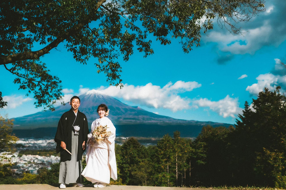 静岡フォトウエディングの白尾山公園で撮影した新郎新婦