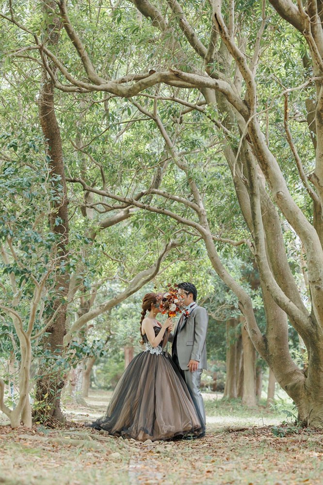 静岡フォトウエディングのフィーノスタイルで撮影した静岡県立美術館の新郎新婦