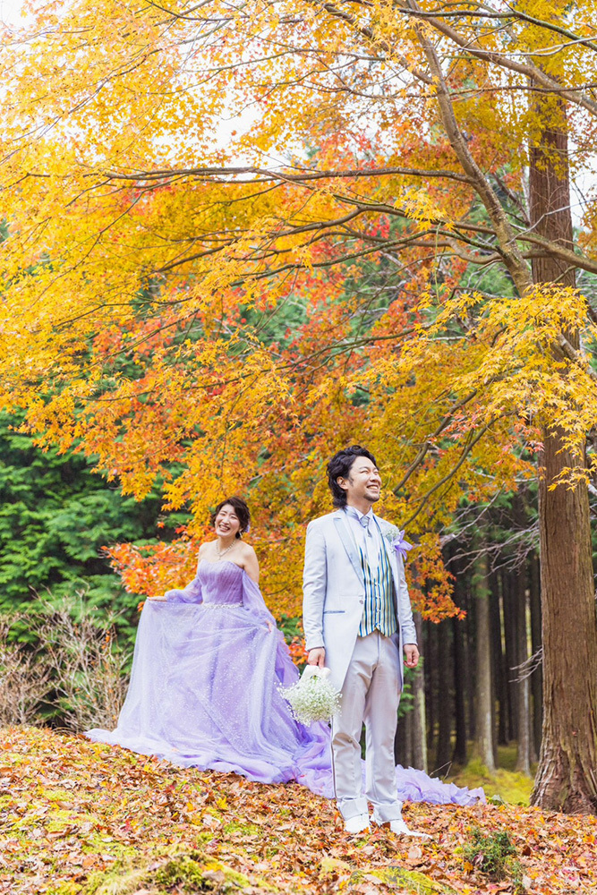 静岡フォトウエディングのフィーノスタイルで撮影した、ひのきの森のフォトウエディング画像9