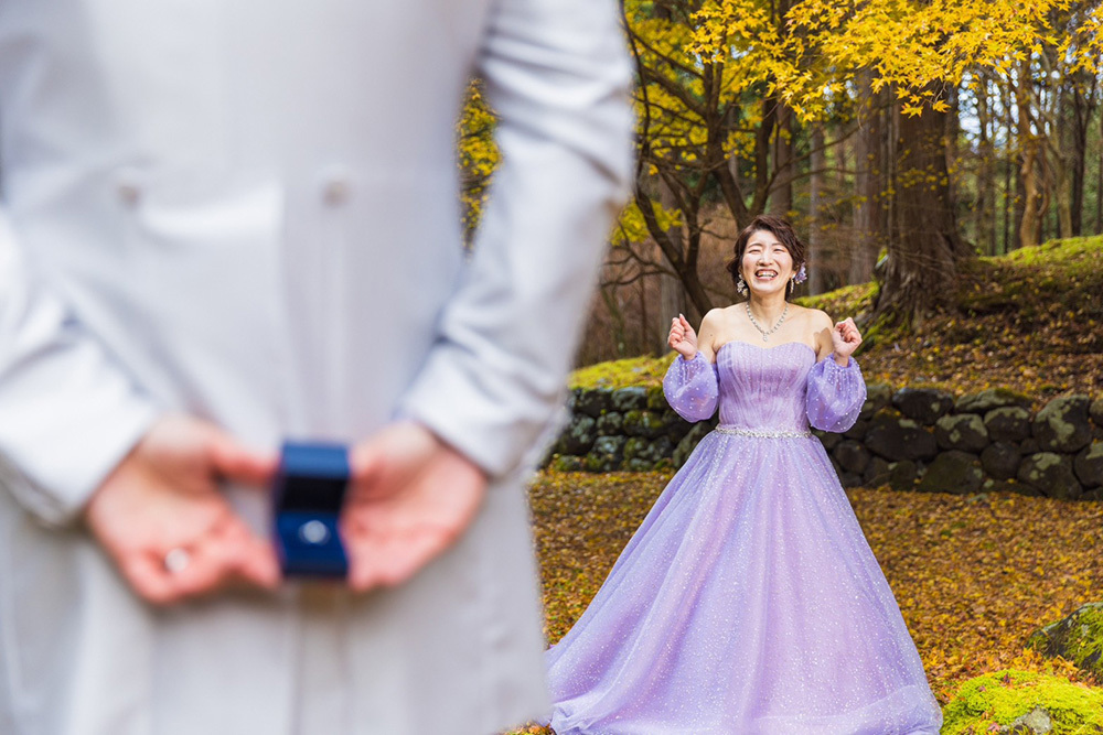 静岡フォトウエディングのフィーノスタイルで撮影した、ひのきの森のフォトウエディング画像11