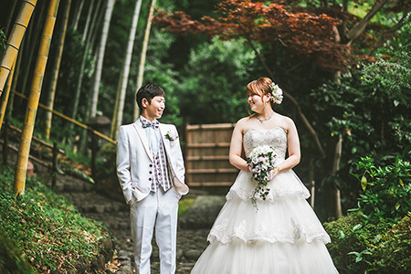 静岡フォトウエディングのフィーノスタイルで撮影した竹採公園の新郎新婦