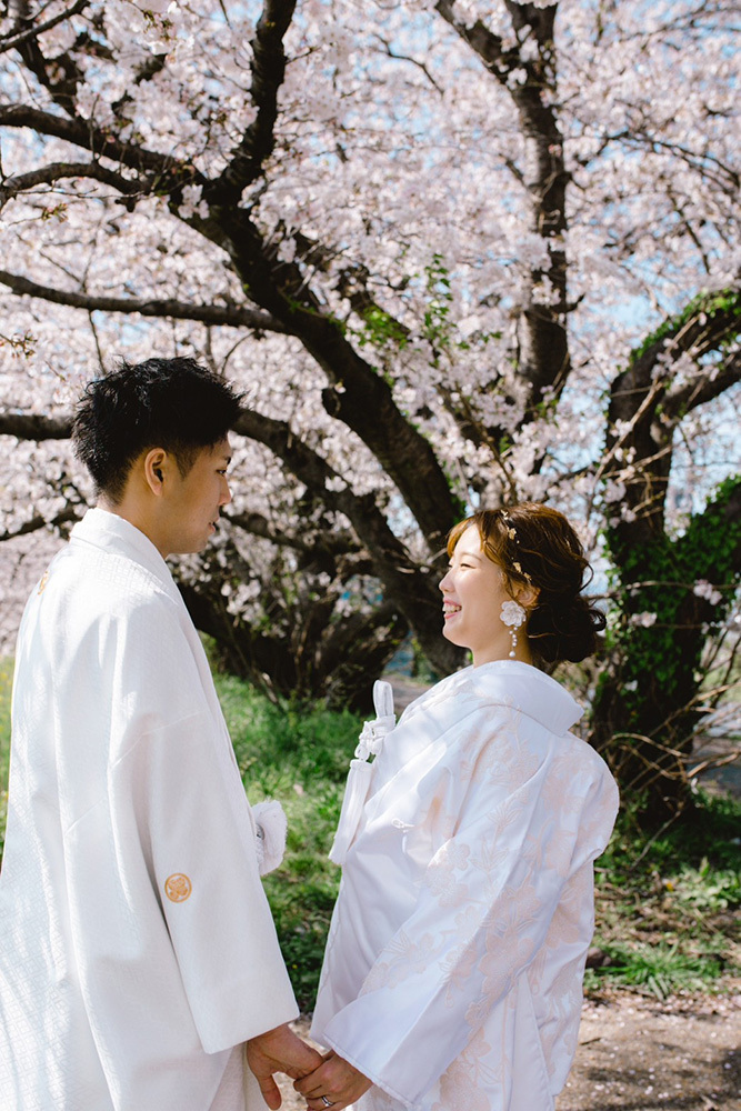 静岡フォトウエディングのフィーノスタイルで撮影した広見公園での新郎新婦