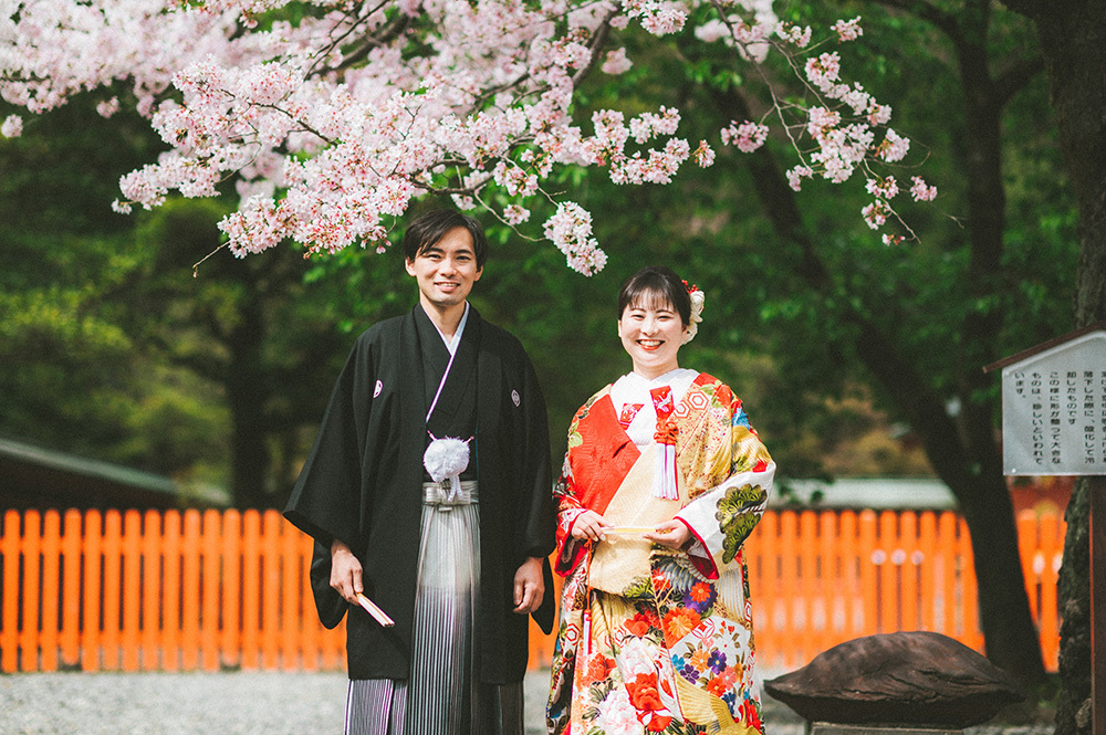 静岡フォトウエディングのフィーノスタイルで撮影した桜と新郎新婦