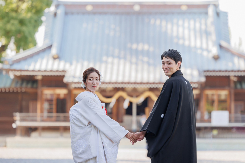 静岡フォトウエディングのフィーノスタイルで撮影した焼津神社の新郎新婦