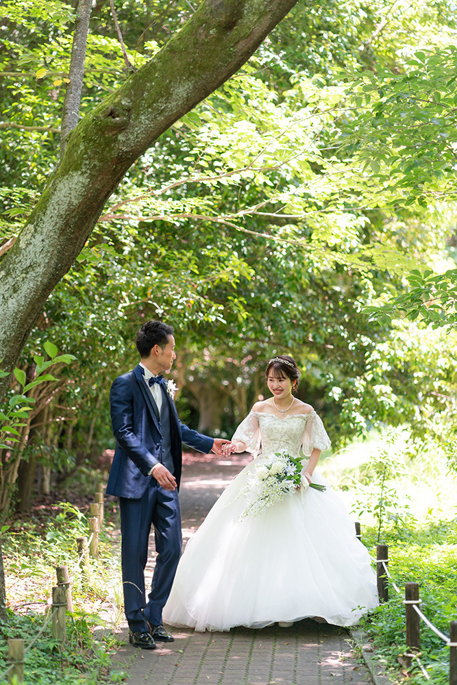 静岡フォトウエディングのフィーノスタイルで撮影した静岡県立美術館の新郎新婦