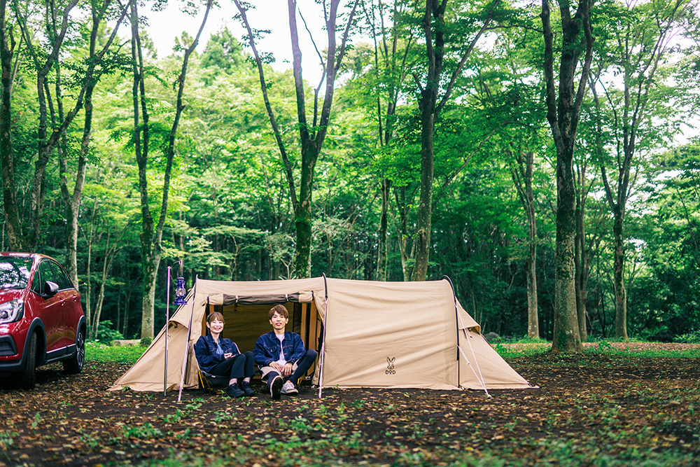 静岡フォトウエディングのフィーノスタイルで撮影したキャンプ＆アウトドアの新郎新婦