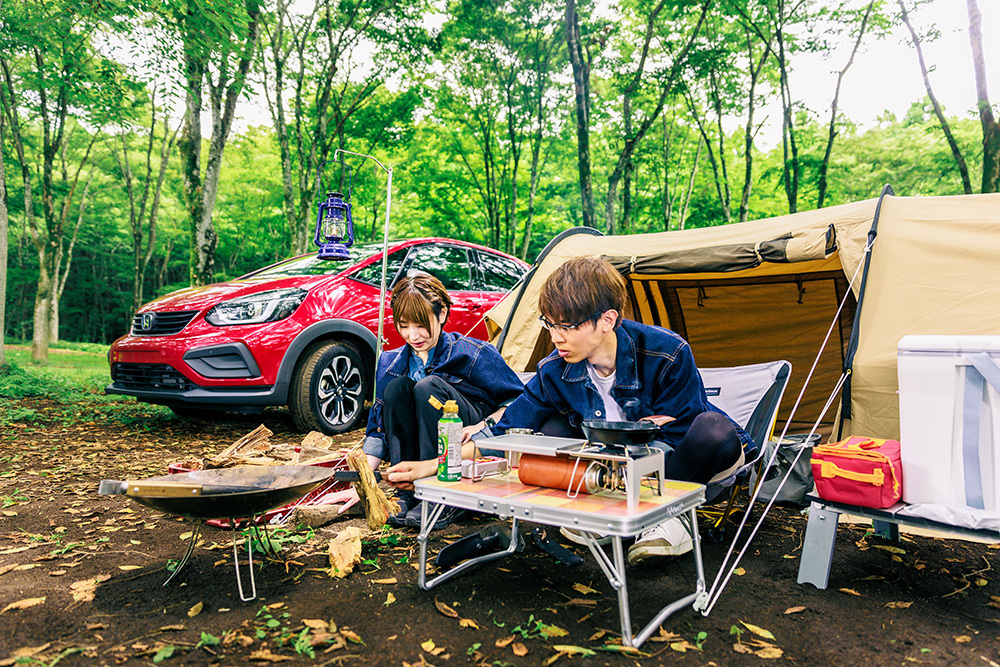 静岡フォトウエディングのフィーノスタイルで撮影したキャンプ＆アウトドアの新郎新婦