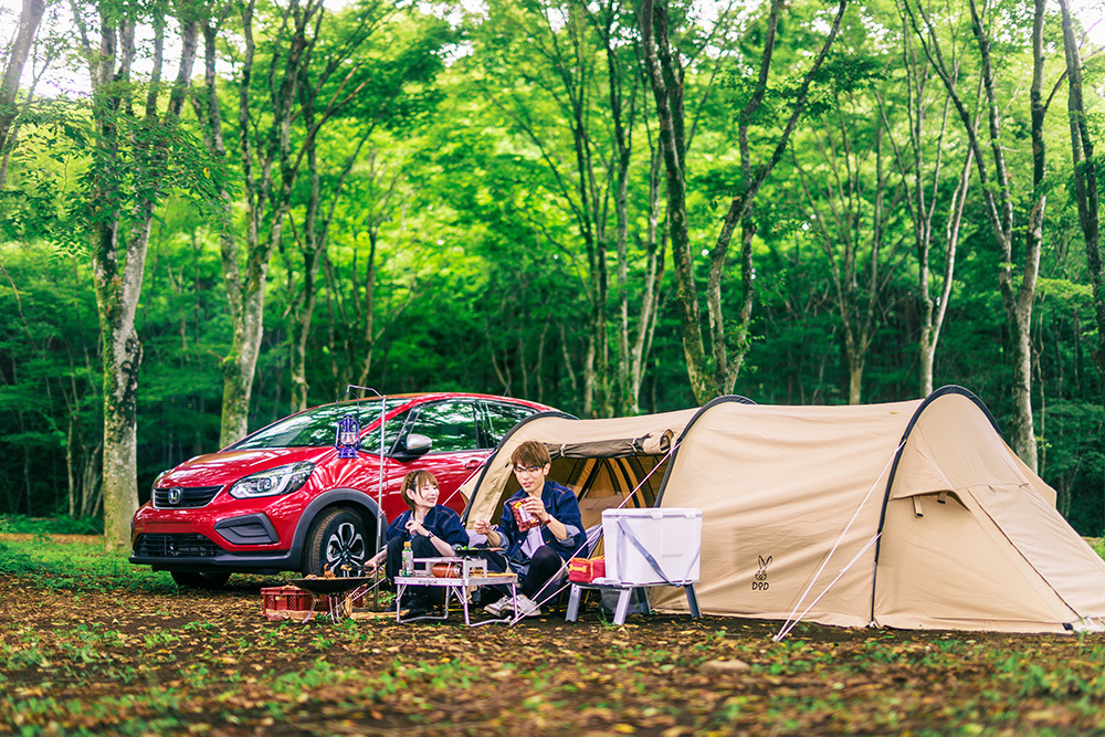 静岡フォトウエディングのフィーノスタイルで撮影したキャンプ＆アウトドアの新郎新婦