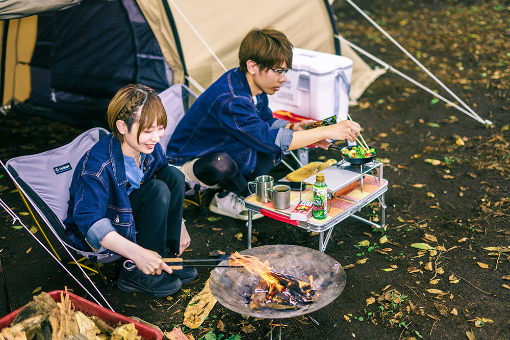 静岡フォトウエディングのフィーノスタイルで撮影したキャンプ＆アウトドアの新郎新婦