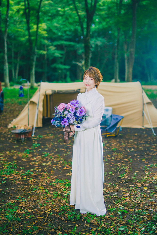 静岡フォトウエディングのフィーノスタイルで撮影したキャンプ＆アウトドアの新郎新婦