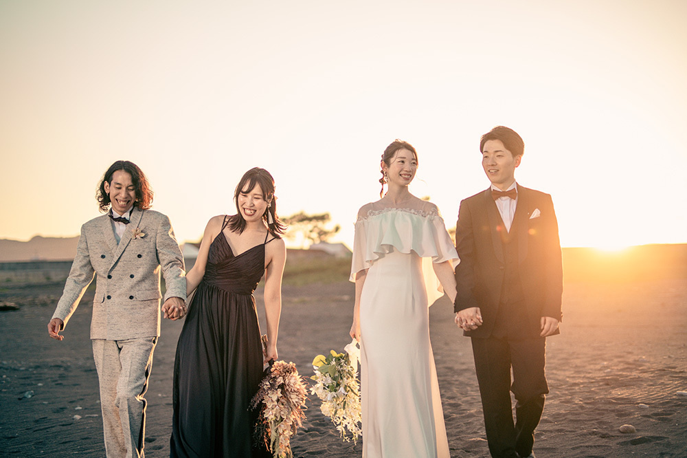 静岡フォトウエディングのフィーノスタイルで撮影したサンセットウェディング＆ナイトウエディングの新郎新婦
