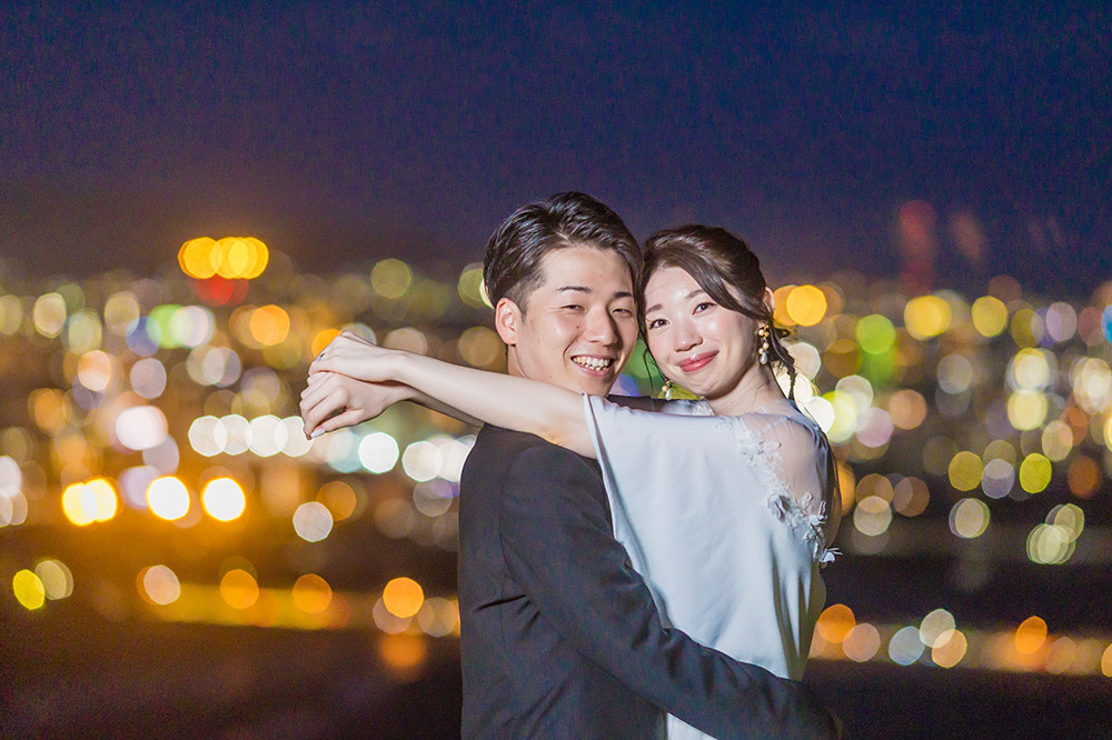 静岡フォトウエディングのフィーノスタイルで撮影したサンセットウェディング＆ナイトウエディングの新郎新婦