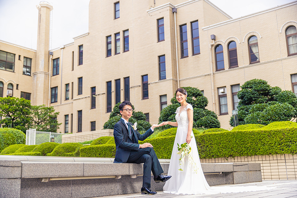 静岡フォトウエディングのフィーノスタイルで撮影した静岡市役所旧庁舎の新郎新婦