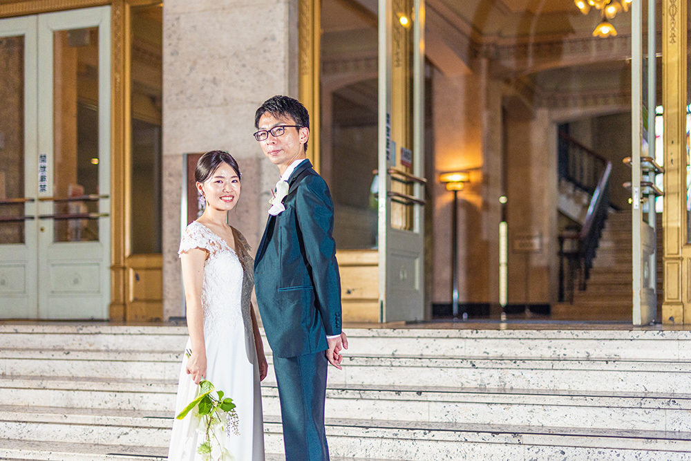 静岡フォトウエディングのフィーノスタイルで撮影した静岡市役所旧庁舎の新郎新婦
