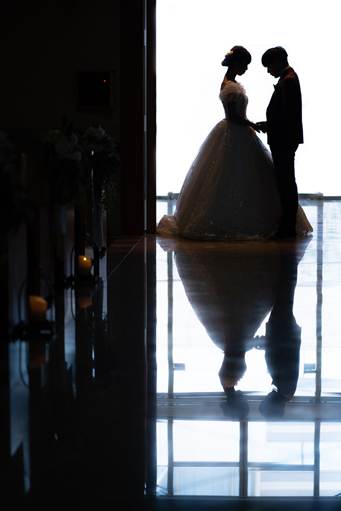 静岡フォトウエディングのフィーノスタイルで撮影したホテルグランヒルズ静岡の新郎新婦