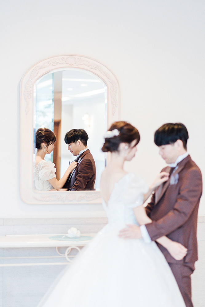 静岡フォトウエディングのフィーノスタイルで撮影したホテルグランヒルズ静岡の新郎新婦