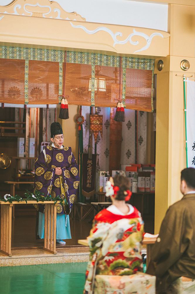 静岡フォトウエディングのフィーノスタイルで撮影した米之宮浅間神社の新郎新婦