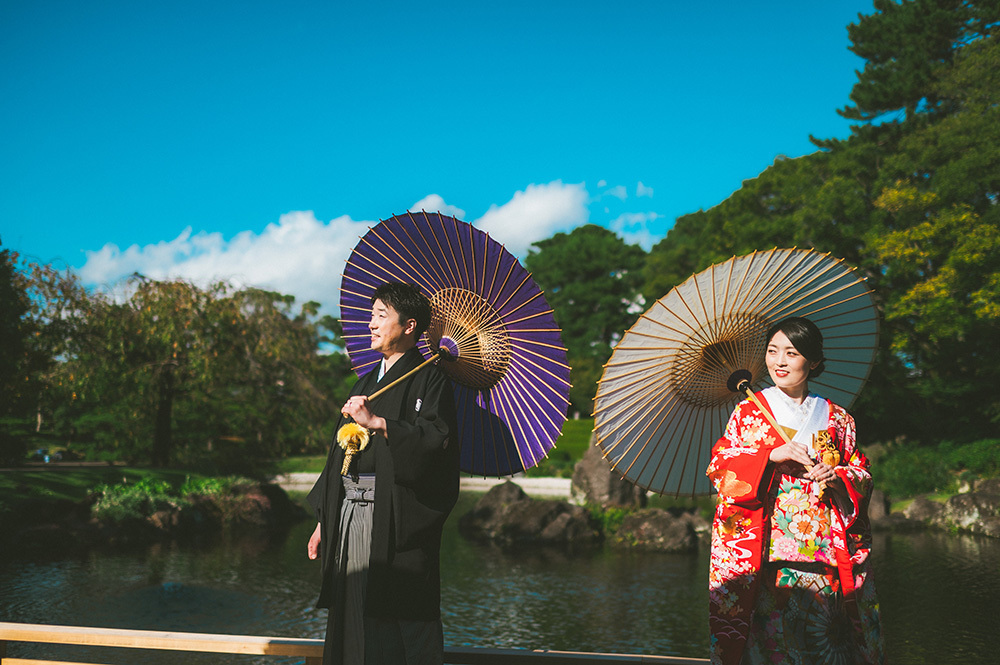 静岡フォトウエディングのフィーノスタイルで撮影した画像集2022年7月17日更新の駿府城公園紅葉山庭園の新郎新婦