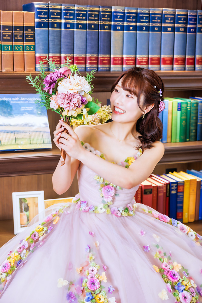 静岡フォトウエディングのフィーノスタイルで撮影した押し活・ソロウエディングのウエディングフォト