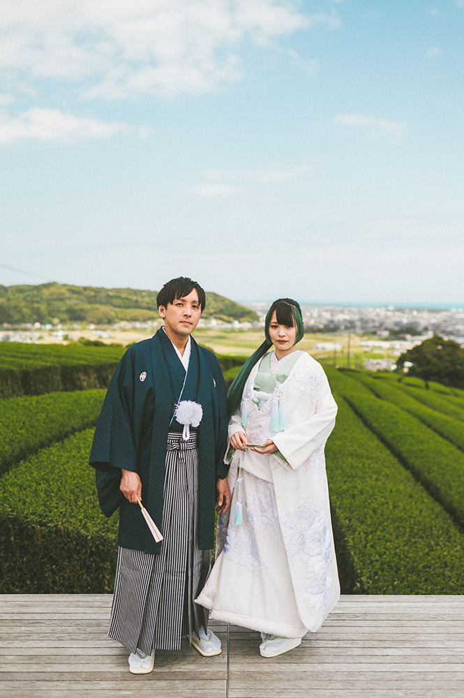静岡フォトウエディングのフィーノスタイルで撮影した大地の茶の間の新郎新婦