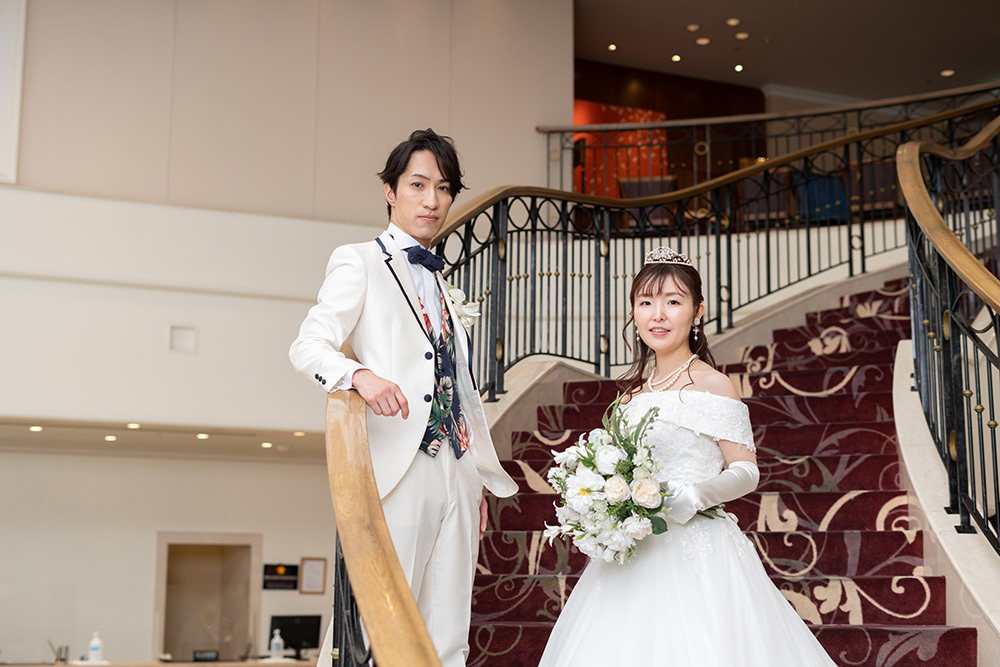 静岡フォトウエディングのフィーノスタイルで撮影したホテルグランヒルズ静岡の新郎新婦