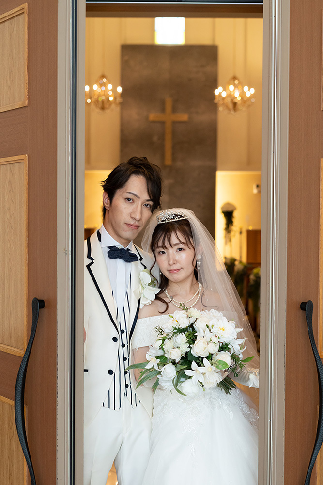 静岡フォトウエディングのフィーノスタイルで撮影したホテルグランヒルズ静岡の新郎新婦