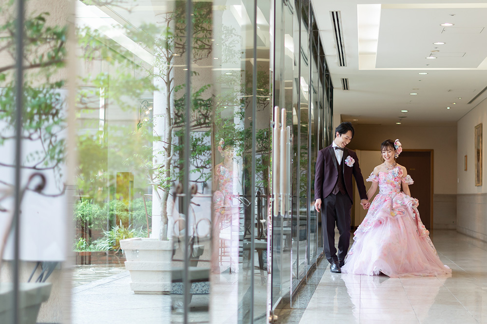 静岡フォトウエディングのフィーノスタイルで撮影したホテルグランヒルズ静岡の新郎新婦