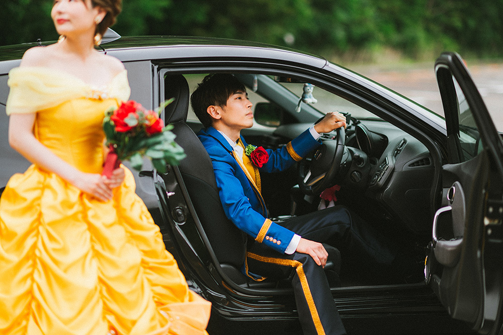 静岡フォトウエディングのフィーノスタイルで撮影した山梨エリアの山中湖花の都公園の新郎新婦