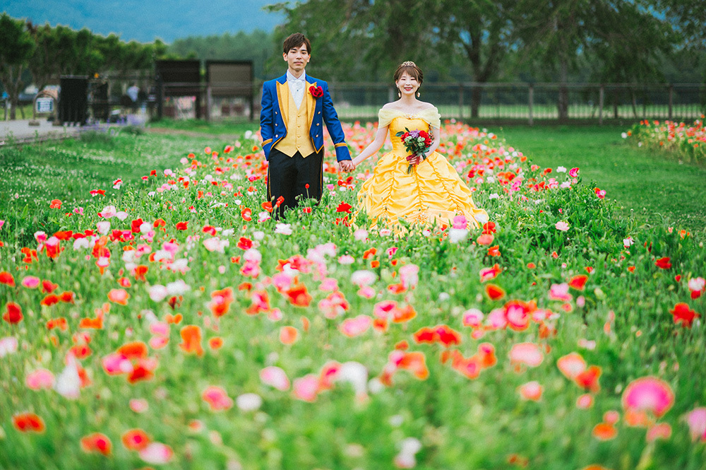 静岡フォトウエディングのフィーノスタイルで撮影した山梨エリアの山中湖花の都公園の新郎新婦