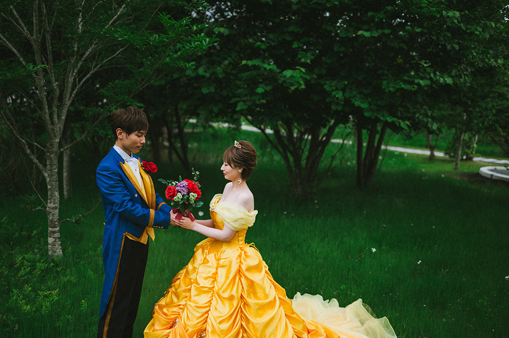 静岡フォトウエディングのフィーノスタイルで撮影した山梨エリアの山中湖交友プラザきららの新郎新婦