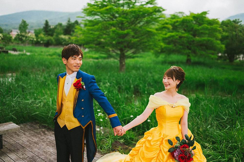 静岡フォトウエディングのフィーノスタイルで撮影した山梨エリアの山中湖交友プラザきららの新郎新婦