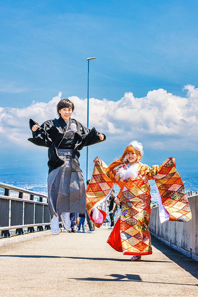 静岡フォトウエディングのフィーノスタイルで撮影した富士山夢の大橋の新郎新婦