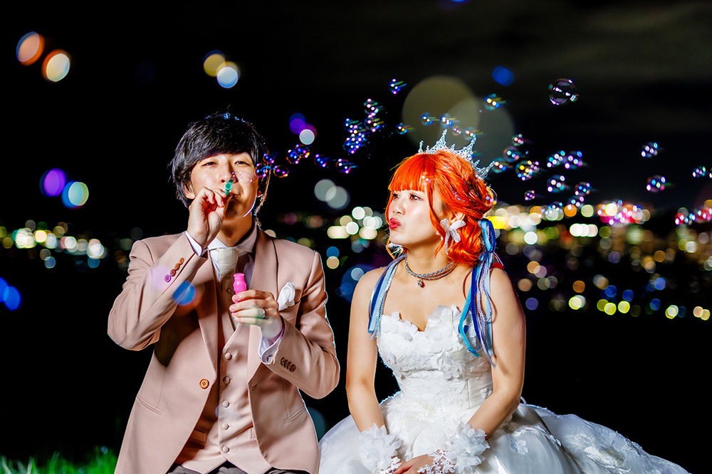 静岡フォトウエディングのフィーノスタイルで撮影した夜景のナイトウエディングの新郎新婦
