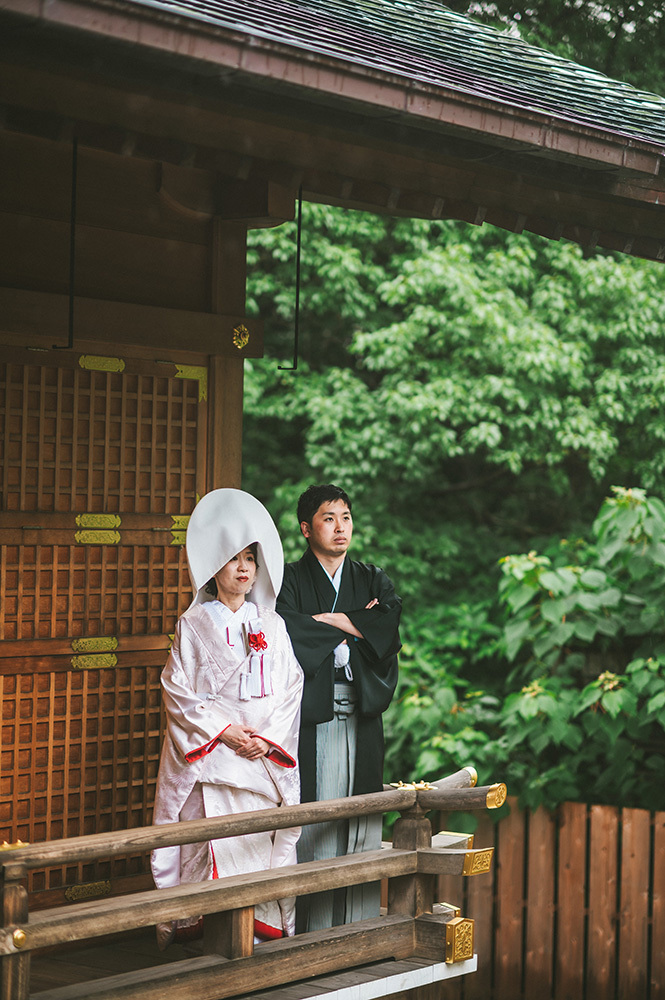 静岡フォトウエディングのフィーノスタイルで撮影した富知六所浅間神社（三日市浅間神社）の新郎新婦