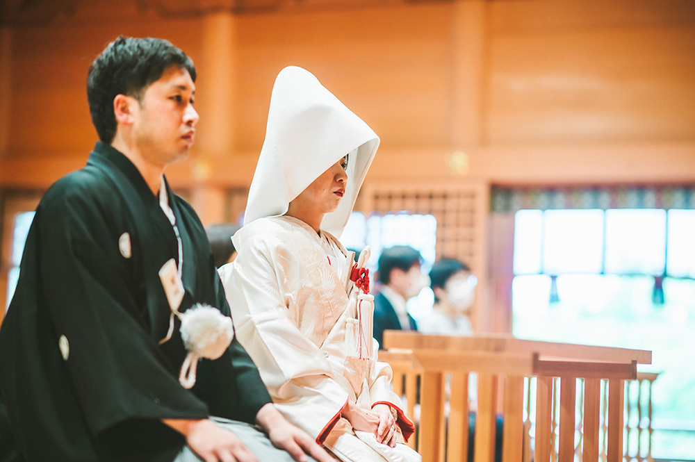 静岡フォトウエディングのフィーノスタイルで撮影した富知六所浅間神社（三日市浅間神社）の新郎新婦