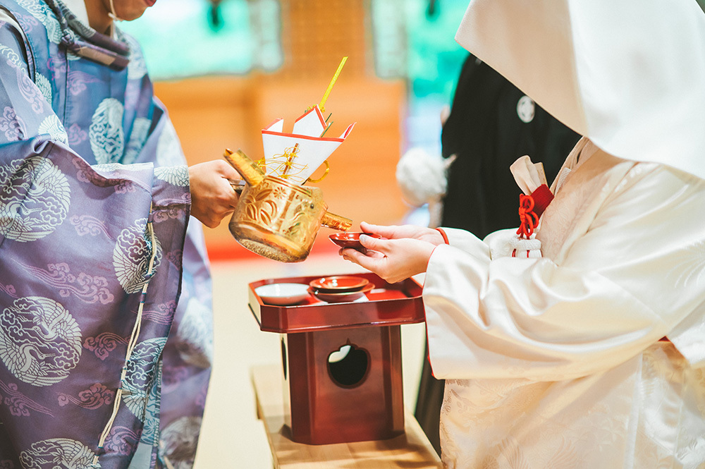静岡フォトウエディングのフィーノスタイルで撮影した富知六所浅間神社（三日市浅間神社）の新郎新婦