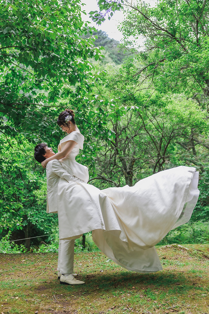静岡フォトウエディングのフィーノスタイルで撮影した西伊豆の新郎新婦