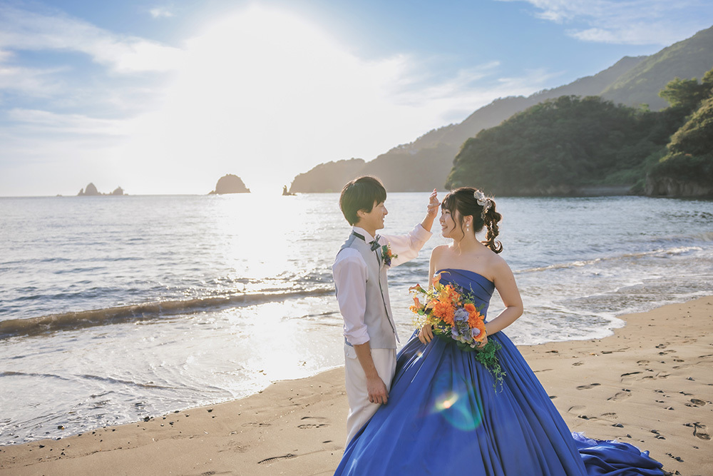 静岡フォトウエディングのフィーノスタイルで撮影した西伊豆の新郎新婦