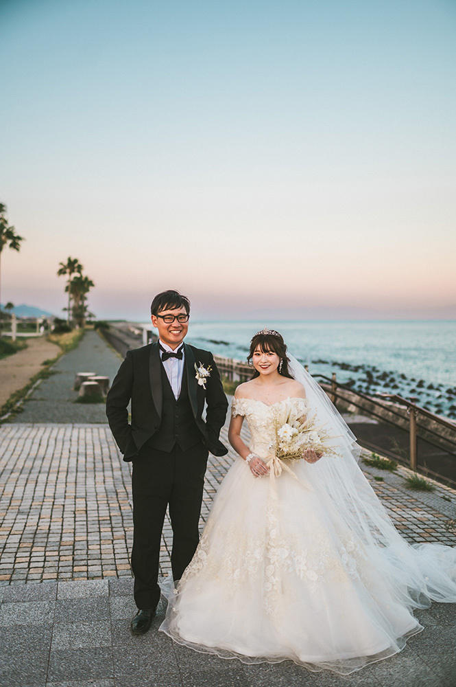 静岡フォトウエディングのフィーノスタイルで撮影した広野公園の新郎新婦