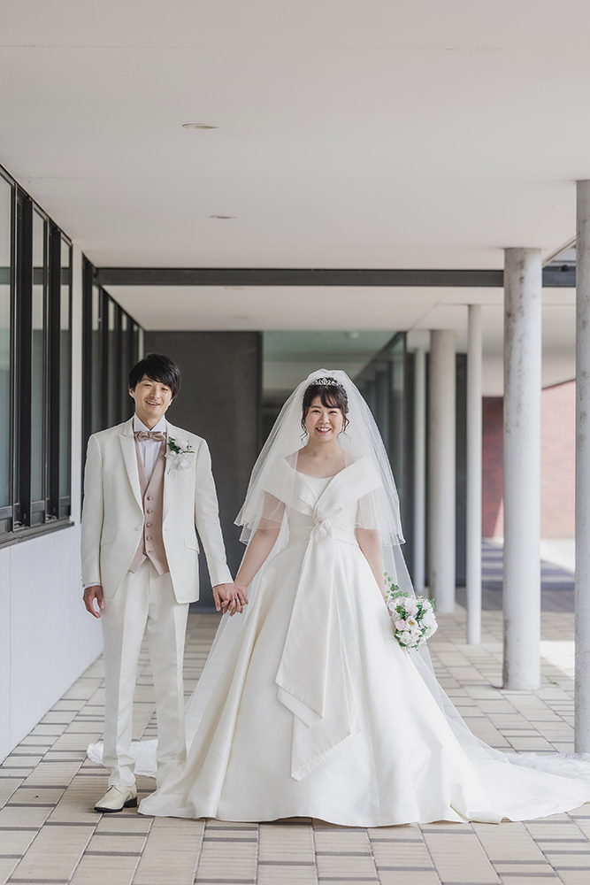 静岡フォトウエディングのフィーノスタイルで撮影した母校の新郎新婦