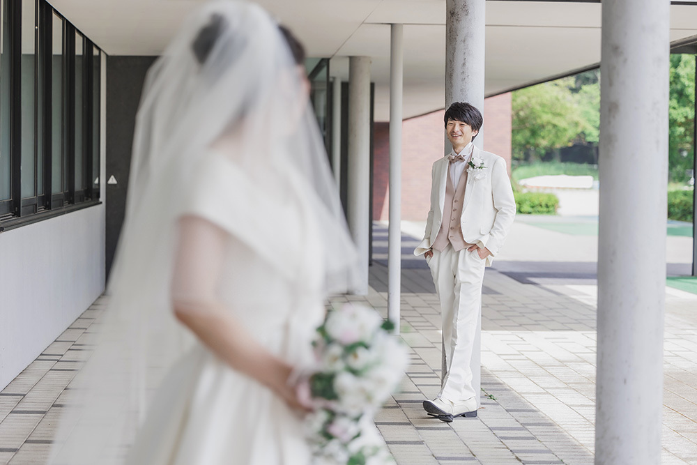 静岡フォトウエディングのフィーノスタイルで撮影した母校の新郎新婦