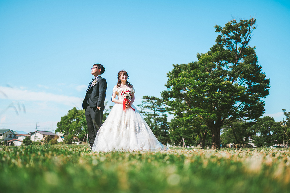 静岡フォトウエディングのフィーノスタイルで撮影した静岡市立芹沢銈介美術館の新郎新婦