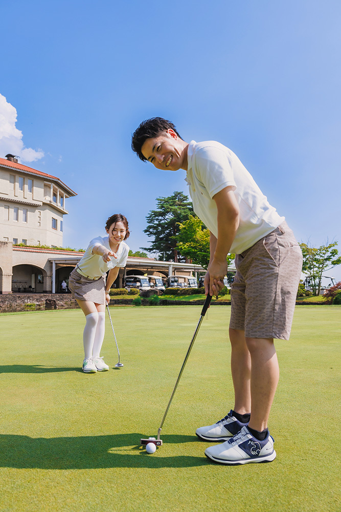静岡フォトウエディングのフィーノスタイルで撮影したゴルフ場でのウエディングフォト