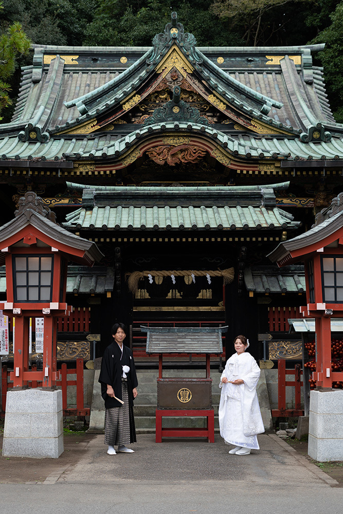 静岡フォトウエディングの画像・2022年12月11日の静岡浅間神社の新郎新婦の記念撮影