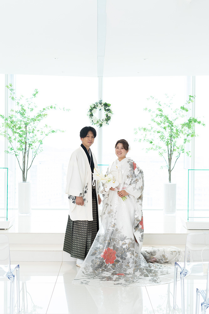 静岡フォトウエディングのフィーノスタイルで撮影したチャペルの新郎新婦の記念写真撮影