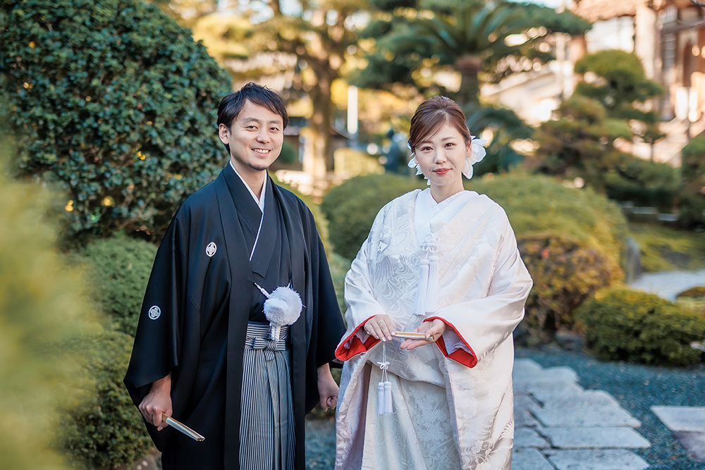 静岡フォトウエディングのフィーノスタイルで撮影した仏前結婚式の新郎新婦の記念写真撮影