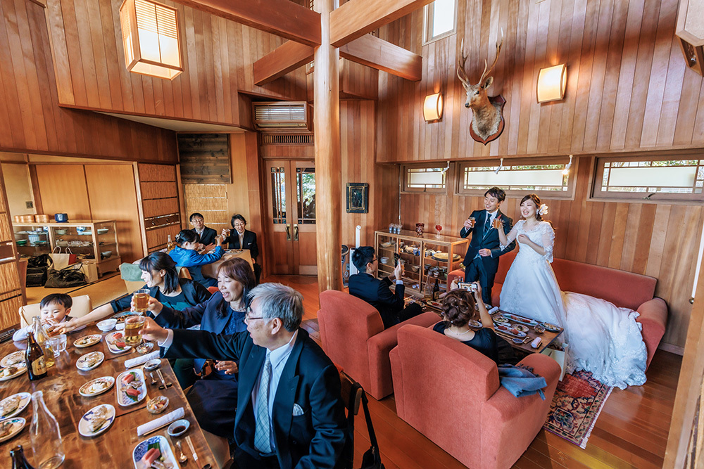 静岡フォトウエディングのフィーノスタイルで撮影したパーティー・会食のウエディングフォトの記念写真撮影