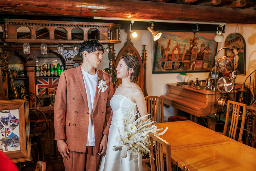 静岡フォトウエディングのフィーノスタイルで撮影した山中湖グータンの新郎新婦の記念写真撮影